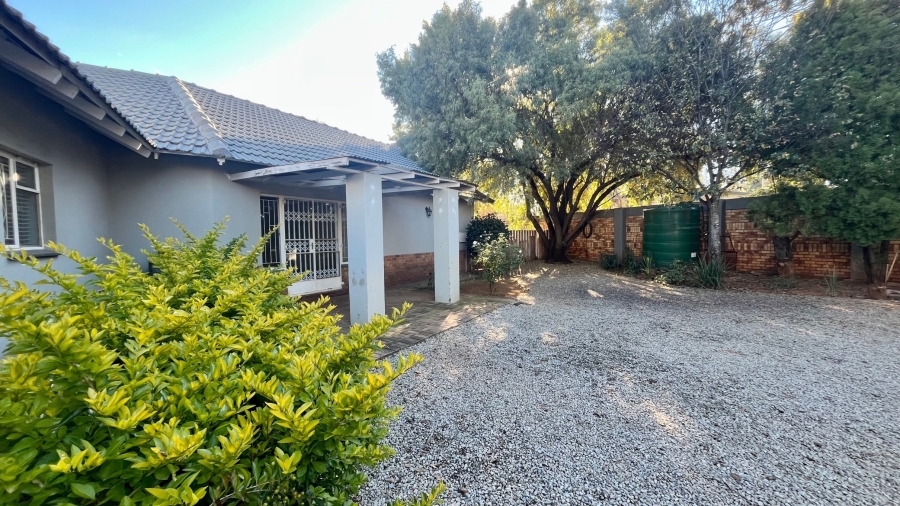 3 Bedroom Property for Sale in Flamwood North West